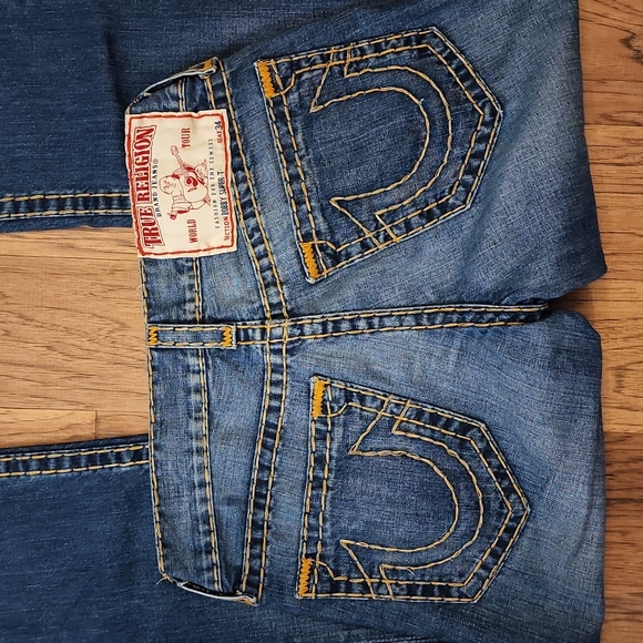 True Religion Bobby Super T yellow stitching 31x33